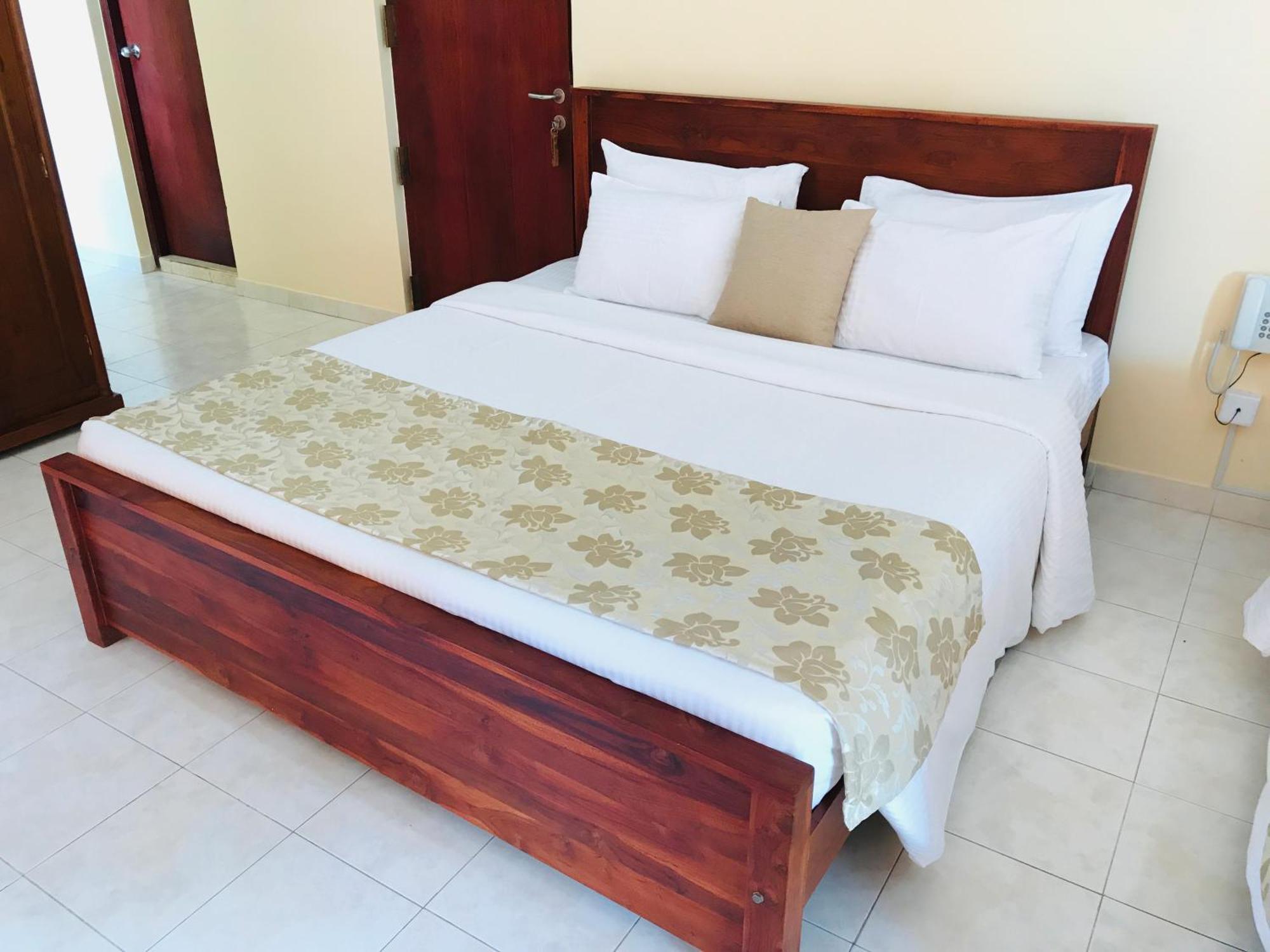 Siluni'S Villa Anuradhapura Szoba fotó