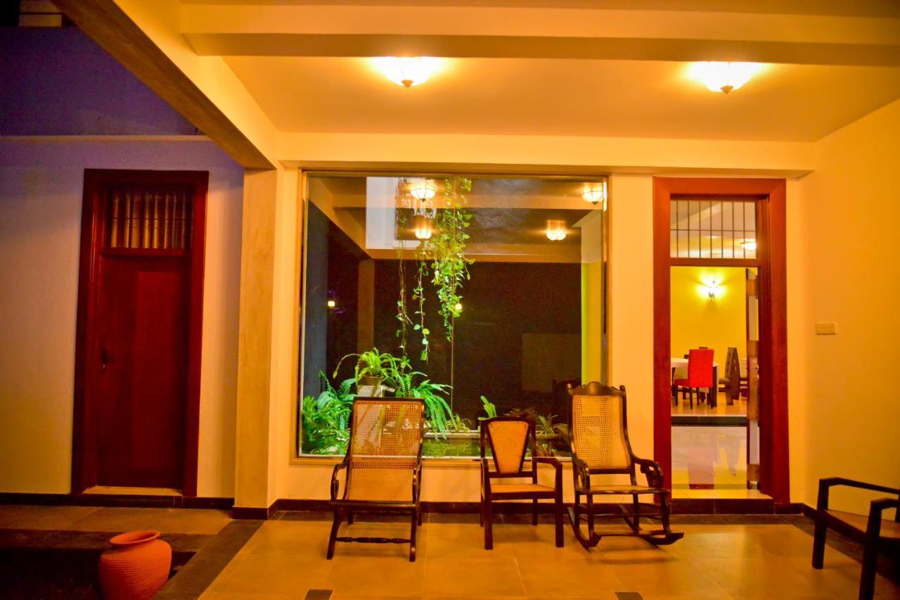 Siluni'S Villa Anuradhapura Kültér fotó