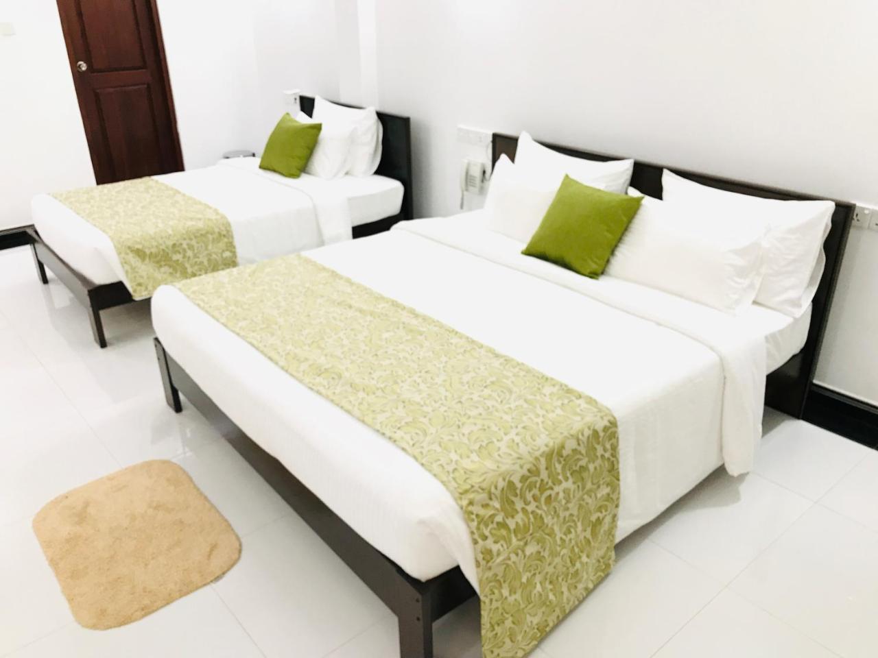 Siluni'S Villa Anuradhapura Szoba fotó